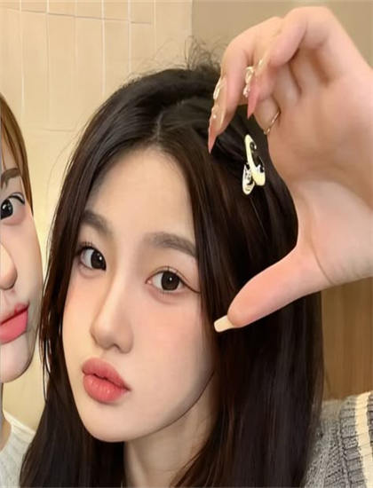 《骄阳似火》现实意义探讨精彩绝伦的：社会影响与现实关联经典分析